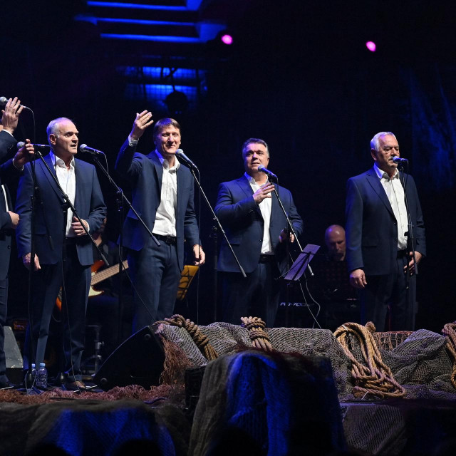 Tomislav Bralić i klapa Intrade