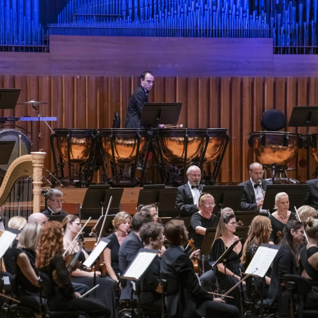 Lisinski subotom, Simfonijski orkestar HRT-a, dirigent Pascal Rophe