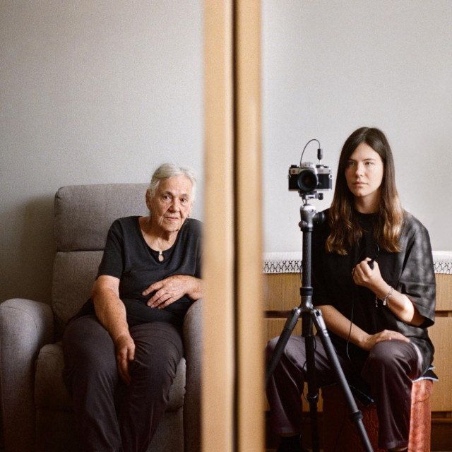 Sara Pukanić i baka