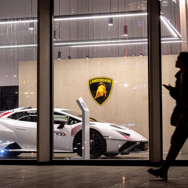 Salon Lamborhgini, ilustracija