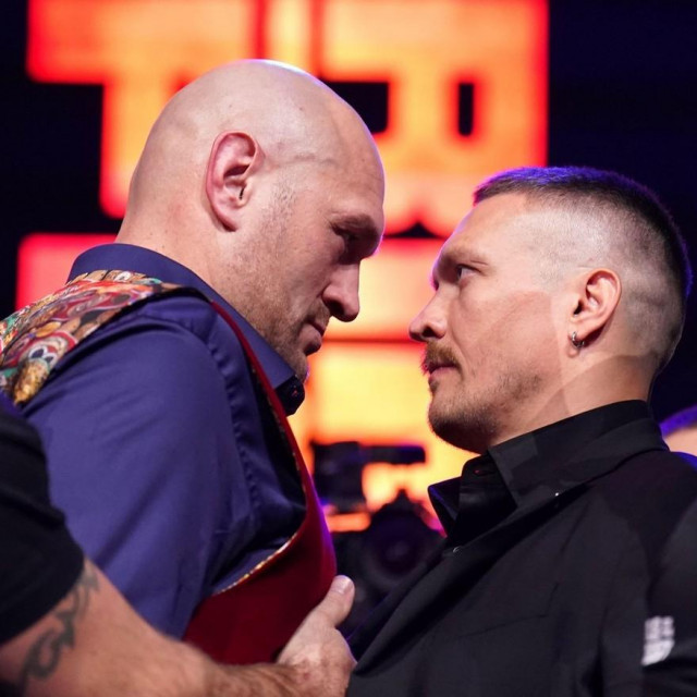 Tyson Fury (lijevo) i Deontay Wilder (desno)