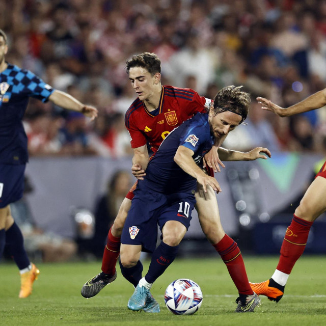 Gavi i Luka Modrić