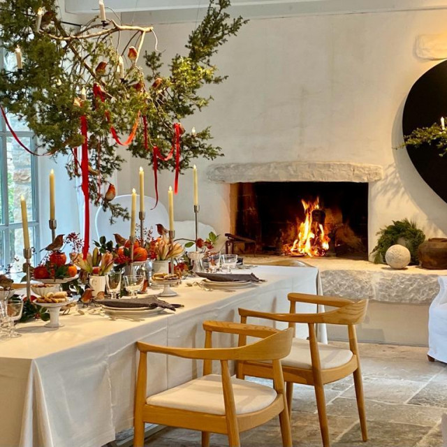 Svečani stol ”u režiji” Saše Šekoranje