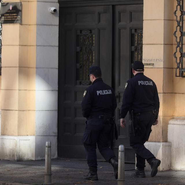 Analiza prakse u Hrvatskoj pokazuje da su službenici, među kojima i policajci, skloni podcijeniti jasne znakove nasilja nad ženama