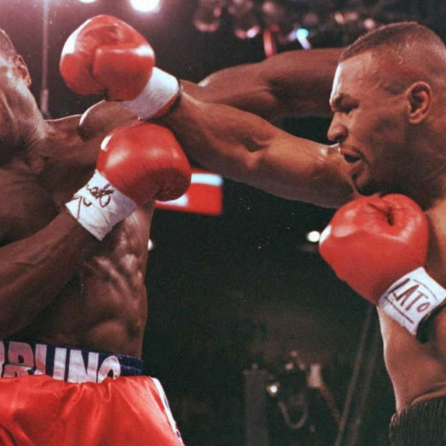 Rusi su iskoristili i slavnog boksača Mikea Tysona (desno, snimljen na vrhuncu karijere)