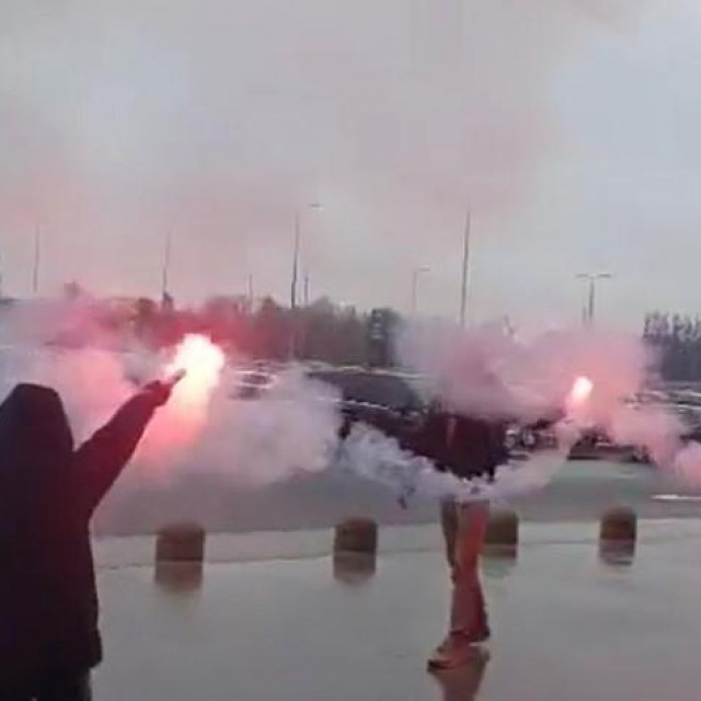 Bakljada za Boyse nakon što su iz Grčke sletjeli u Zagreb