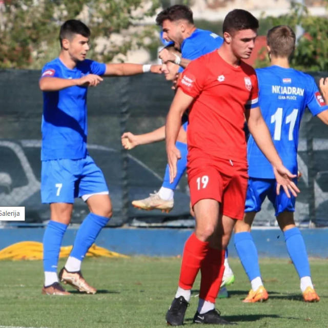 Jadran Luka Ploče protiv Belišća (Šujić prima čestitke)