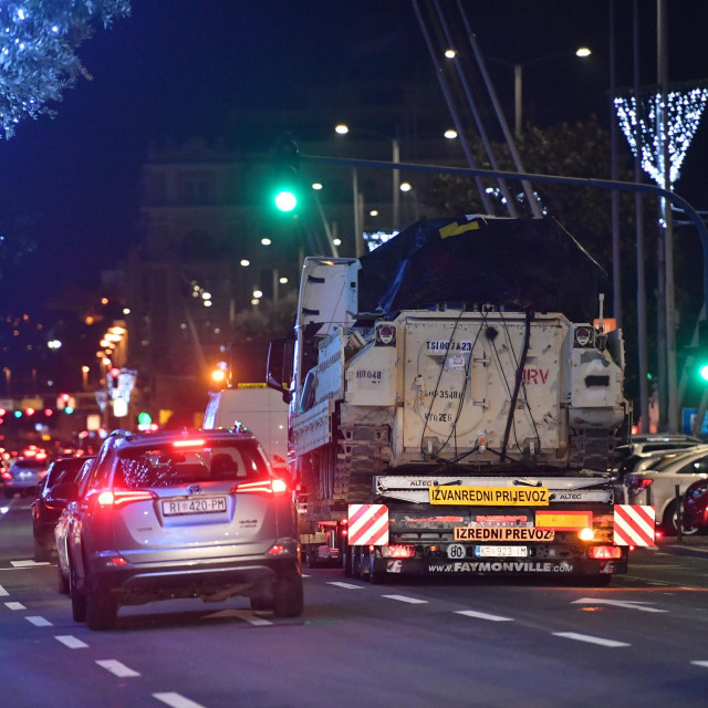 Počeo transport iz riječke luke za Slavonski Brod