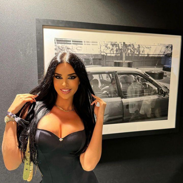 Ivana Knoll, Knoll Doll