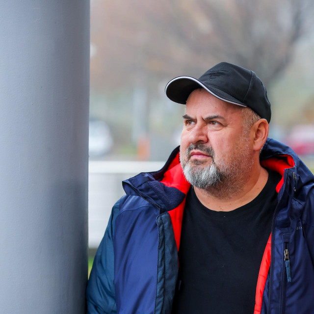 Čini mi se da ljudska civilizacija zajednički pati od poremećaja pažnje i ne vidi koji se sve masakri valjaju prema svima nama. I eto, ja onda izmišljam lika koji pomaže svojim susjedama...