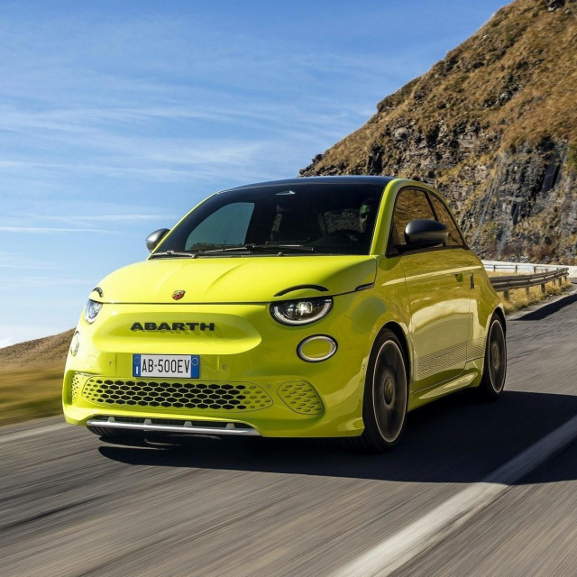 Fiat-500e Abarth (ilustracija)