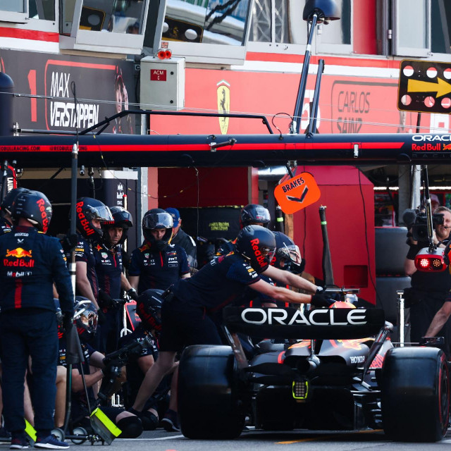 Verstappen i mehaničari Red Bulla