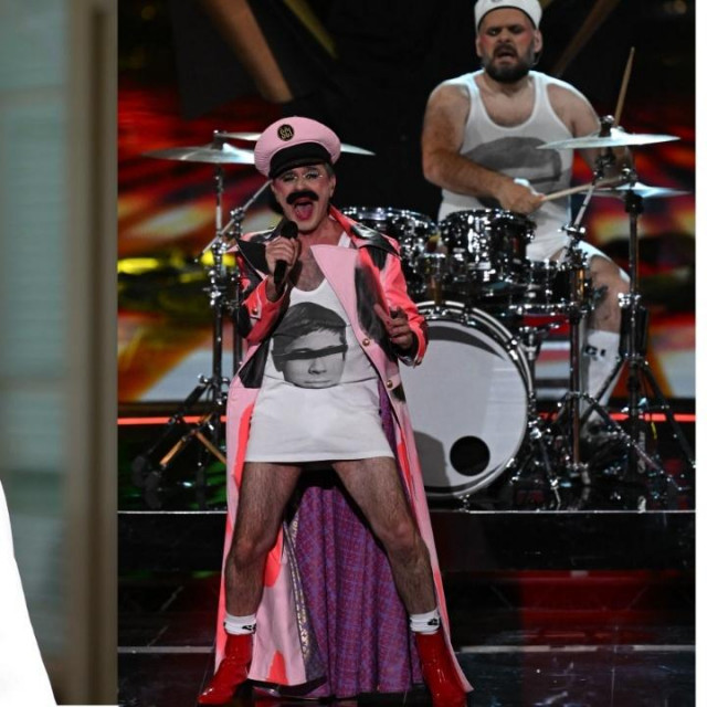 Ksenija Urličić i Let 3