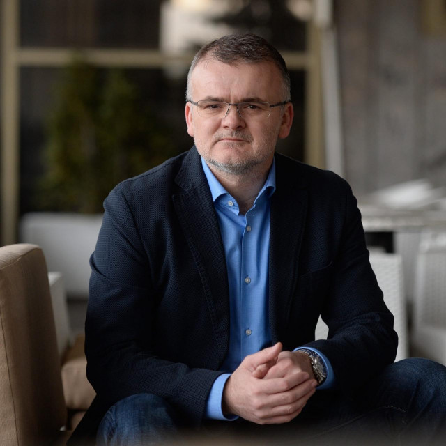 Jurica Lovrinčević novinaru je nabrajao sve tvrtke koje kontrolira, a iz kojih može ”pustiti” novac