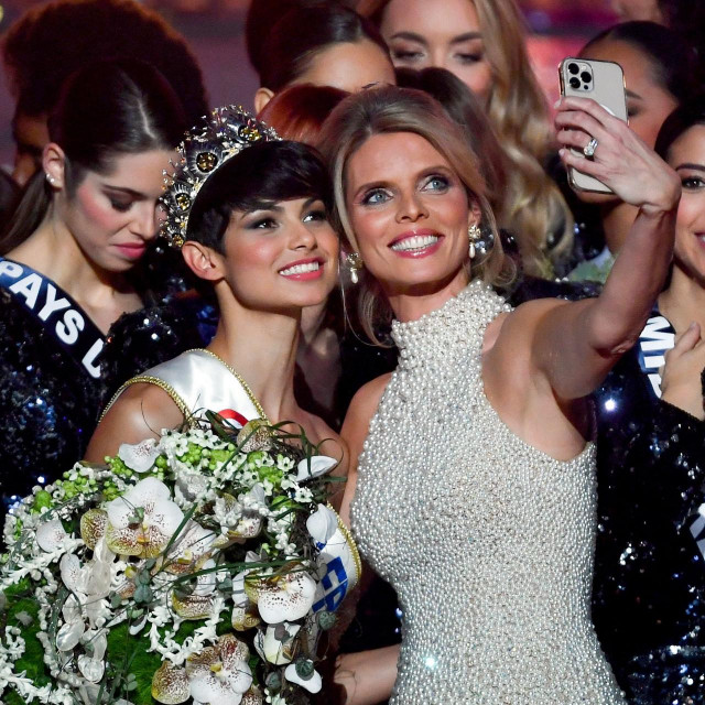 Eve Gilles s predsjednicom žirija