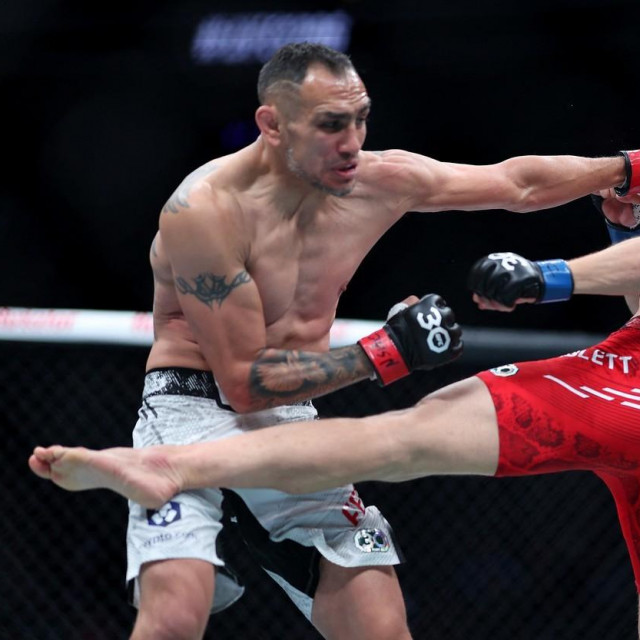 Tony Ferguson (lijevo) vs. Paddy Pimblett (desno)