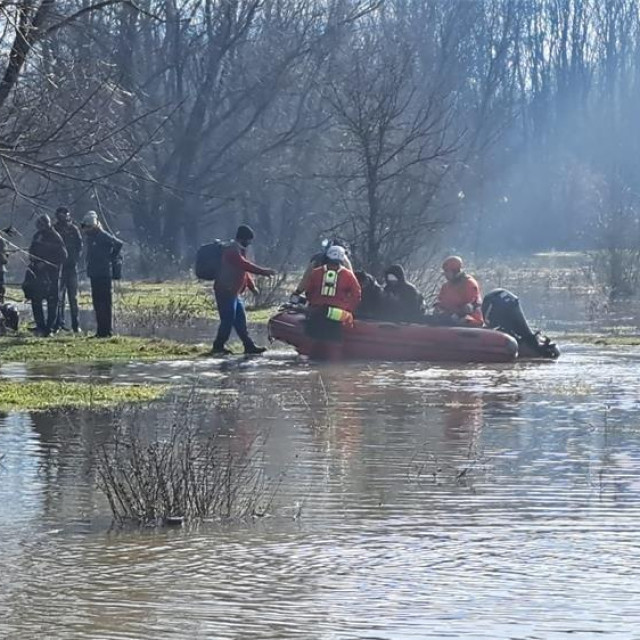 Spašavanja migranata na nabujaloj Savi