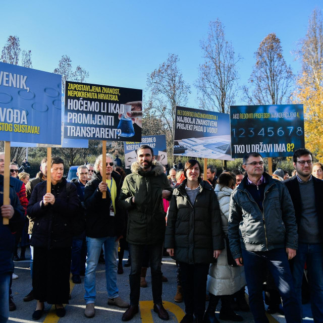 Prosvjed pred Filozofskim fakultetom