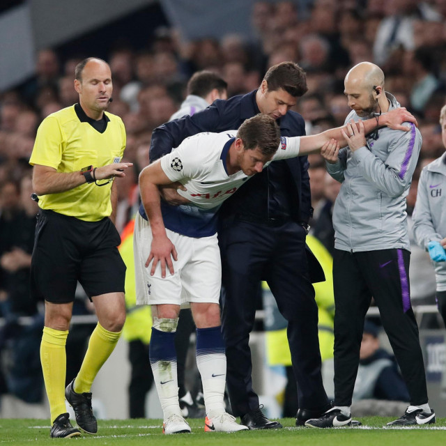 Jan Vertonghen tijekom utakmice s Ajaxom u polufinalu Lige prvaka 2019.