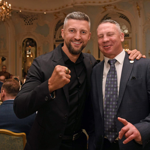Carl Froch (lijevo)