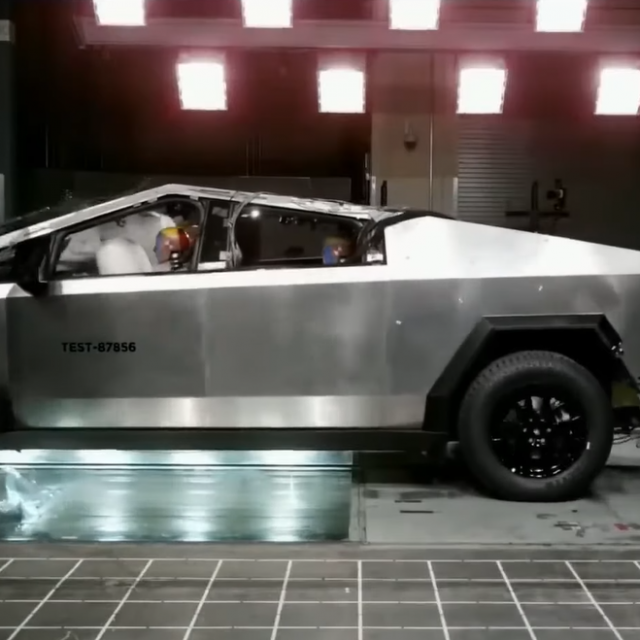 Tesla Crash test