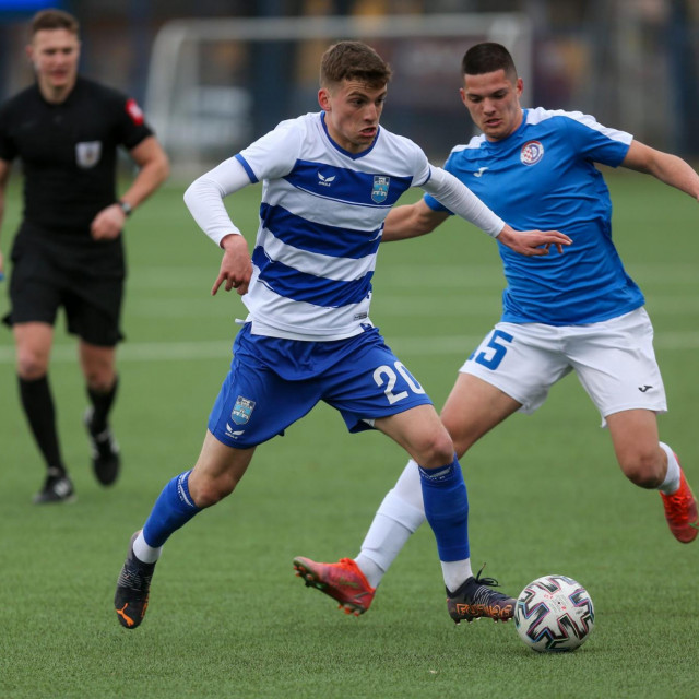 Šimun Mikolčić u dresu Osijek II momčadi
 