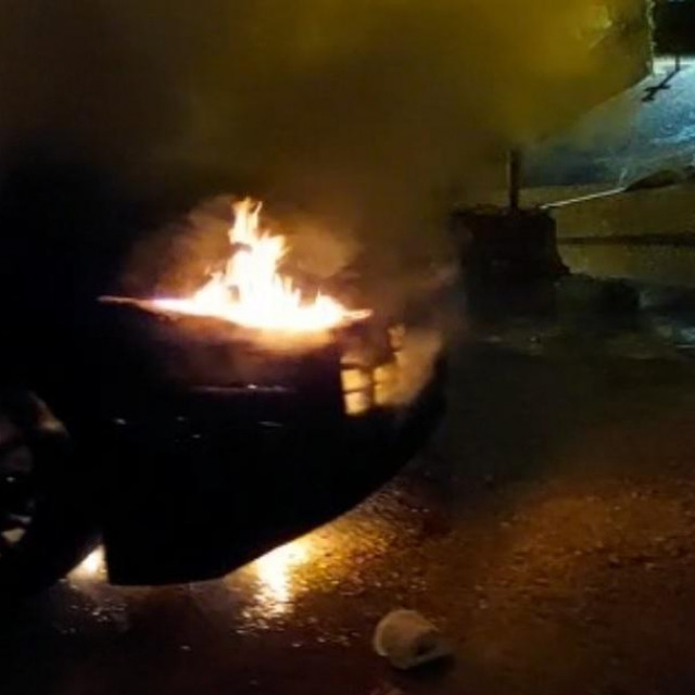 Požar električnog Audija