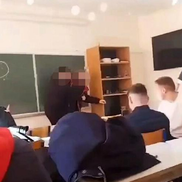 Istraživanje Filozofskog fakulteta pokazalo je da je trideset posto prosvjetnih djelatnika izloženo fizičkom ili verbalnom nasilju od strane učenika ili njihovih roditelja