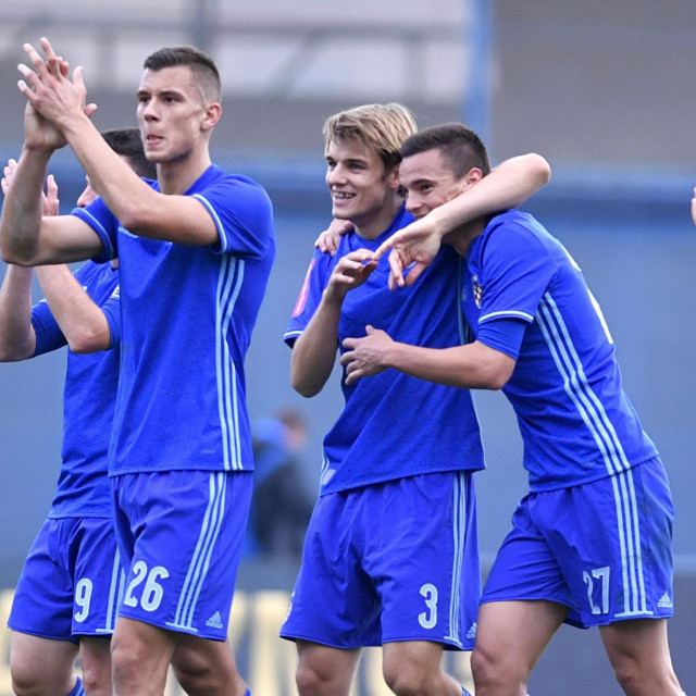 Filip Benković sa suigračima u Dinamu 2017.