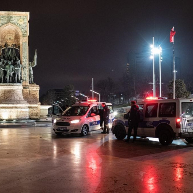 Policija u Istanbulu (arhivska fotografija)