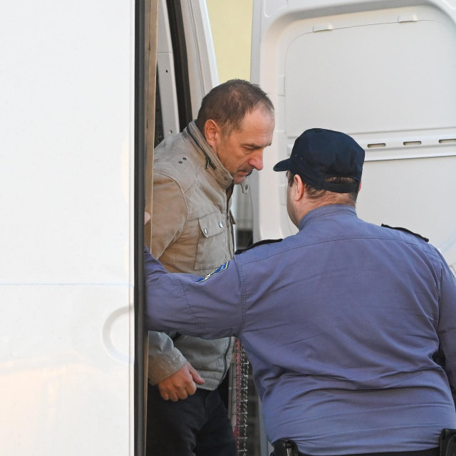 Dovođenje vozača osumnjičenog za prometnu nesreću kod Rugvice u kojoj su poginule dvije osobe 