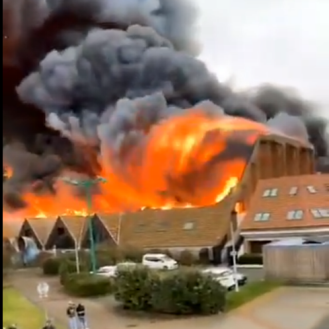 Požar je brzo progutao cijelu zgradu