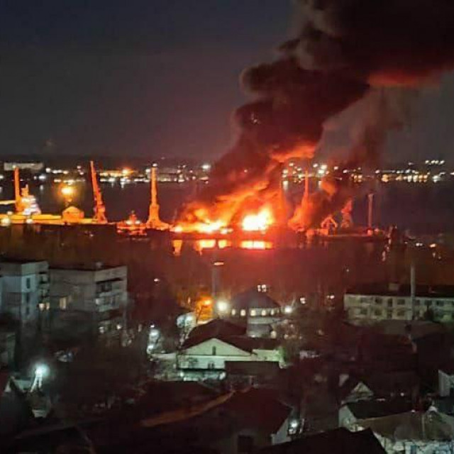 Ukrajina je izvela zračni napad na krimsku luku Feodosiju