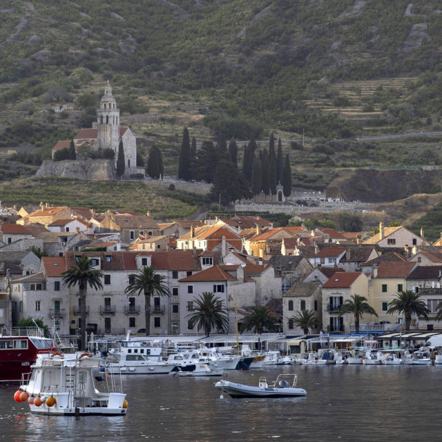 Zapad otoka Visa, ilustrativna fotografija 