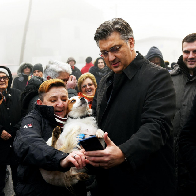 Predsjednik Vlade Andrej Plenković u Glini 
