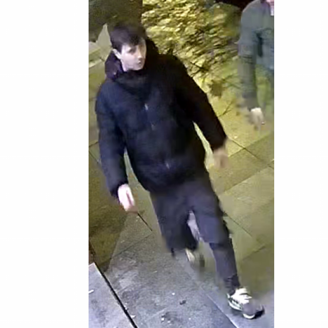 Na fotografiji je osoba za koju se pretpostavlja da raspolaže saznanjima o pokušaju ubojstva