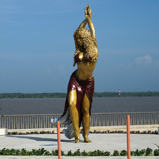 Shakirin kip u Barranquilli u Kolumbiji 