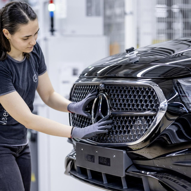 Mercedes tvornica (ilustracija)