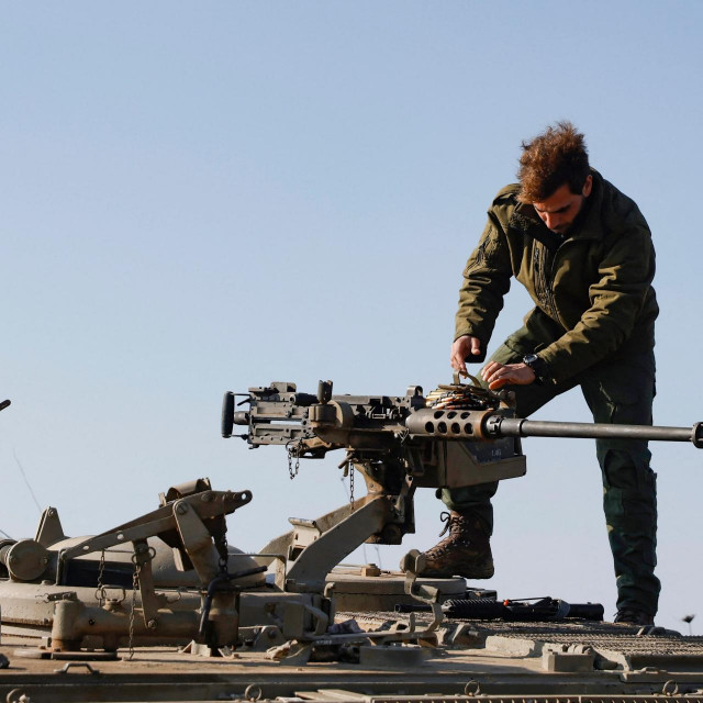 Izraelski vojnik na Golanskoj visoravni