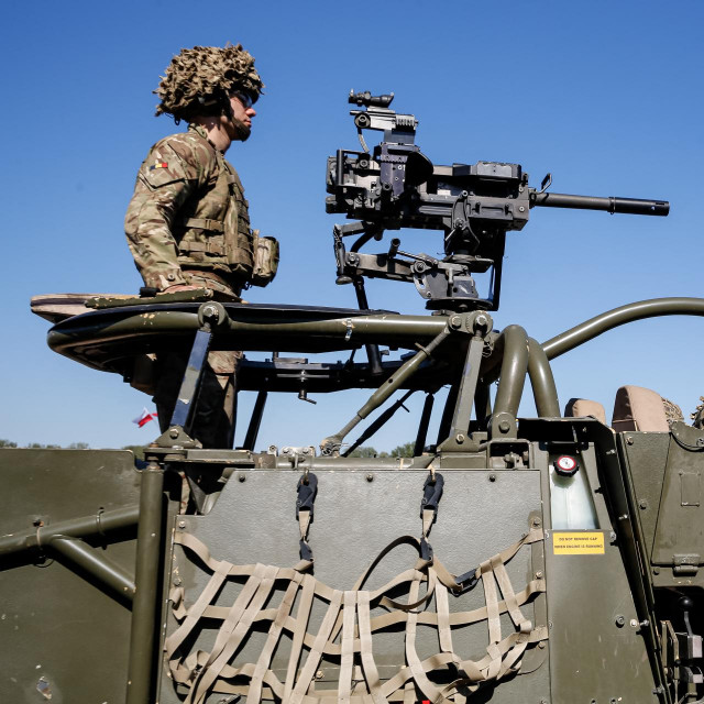 General Maciej Klisz, operativni zapovjednik poljskih oružanih snaga, rekao je kako je objekt najvjerojatnije napustio poljski zračni prostor nakon što je u njemu proveo manje od tri minute