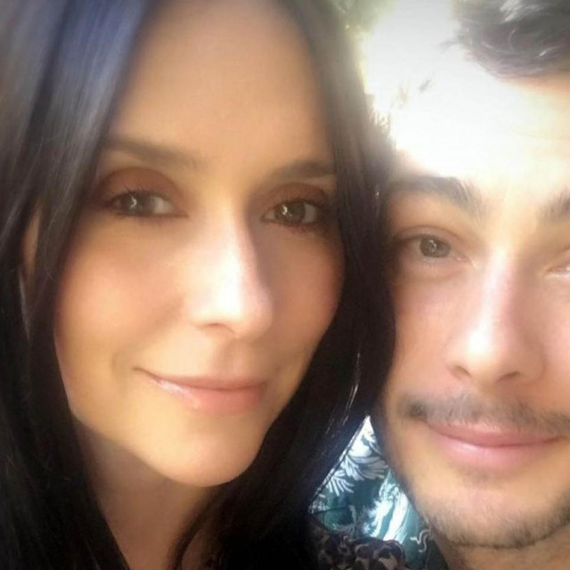 Jennifer Love Hewitt i Brian Hallisay