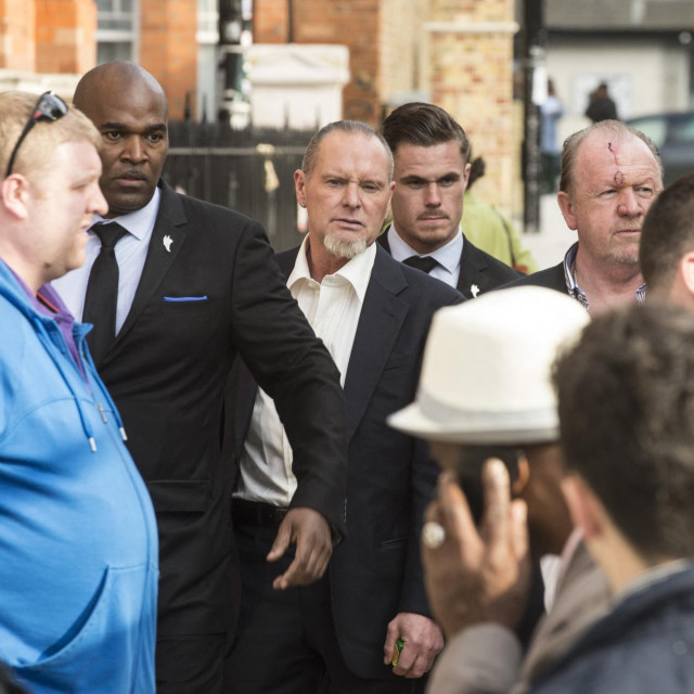 Paul Gascoigne (u sredini)