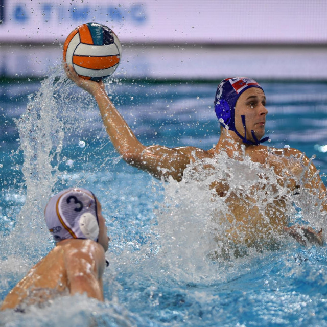 Loren Fatović
