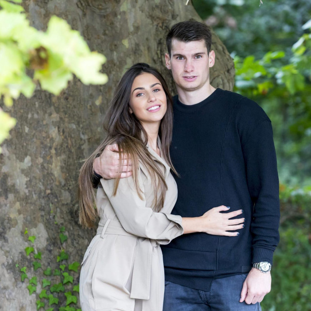 Dinamov vratar Dominik Livaković s djevojkom Helenom Matić