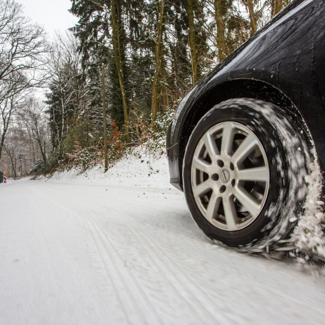 Gume, vožnja, ilustracija