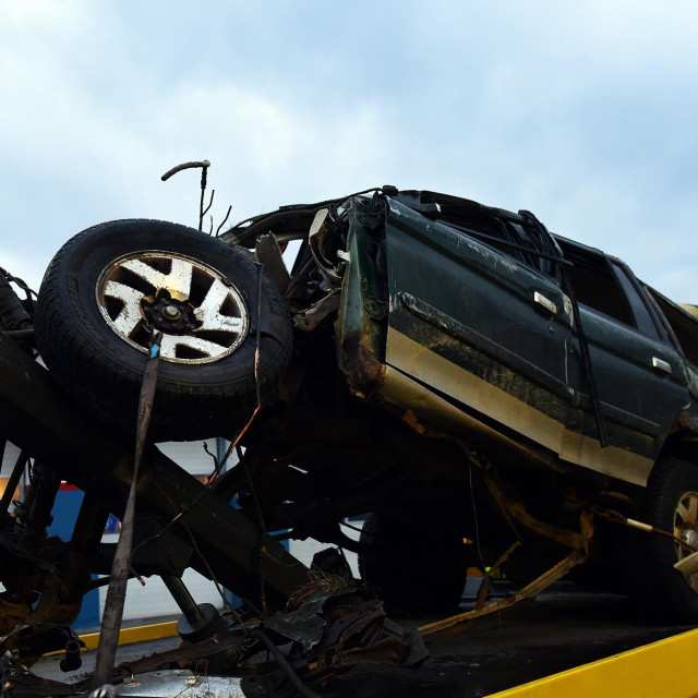 Ostaci terenca Mitsubishi koji je uzrokovao prometnu nesreću