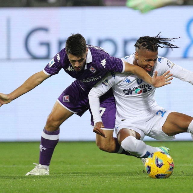 Josip Brekalo (Fiorentina) i Tyronne Ebuehi (Empoli) 