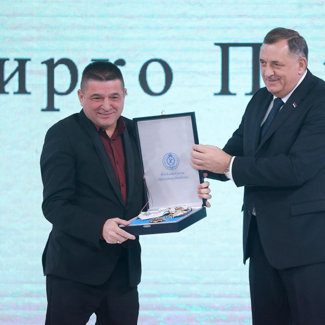 Baja Mali Knindža i Milorad Dodik
 