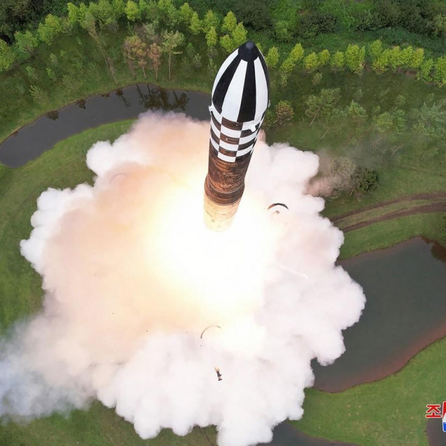 Sjevernokorejski interkontinentalni balistički projektil Hwasong-18