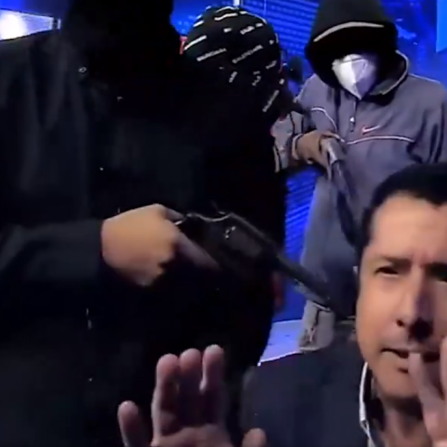 Naoružani i maskirani muškarci u studiju TV postaje TC